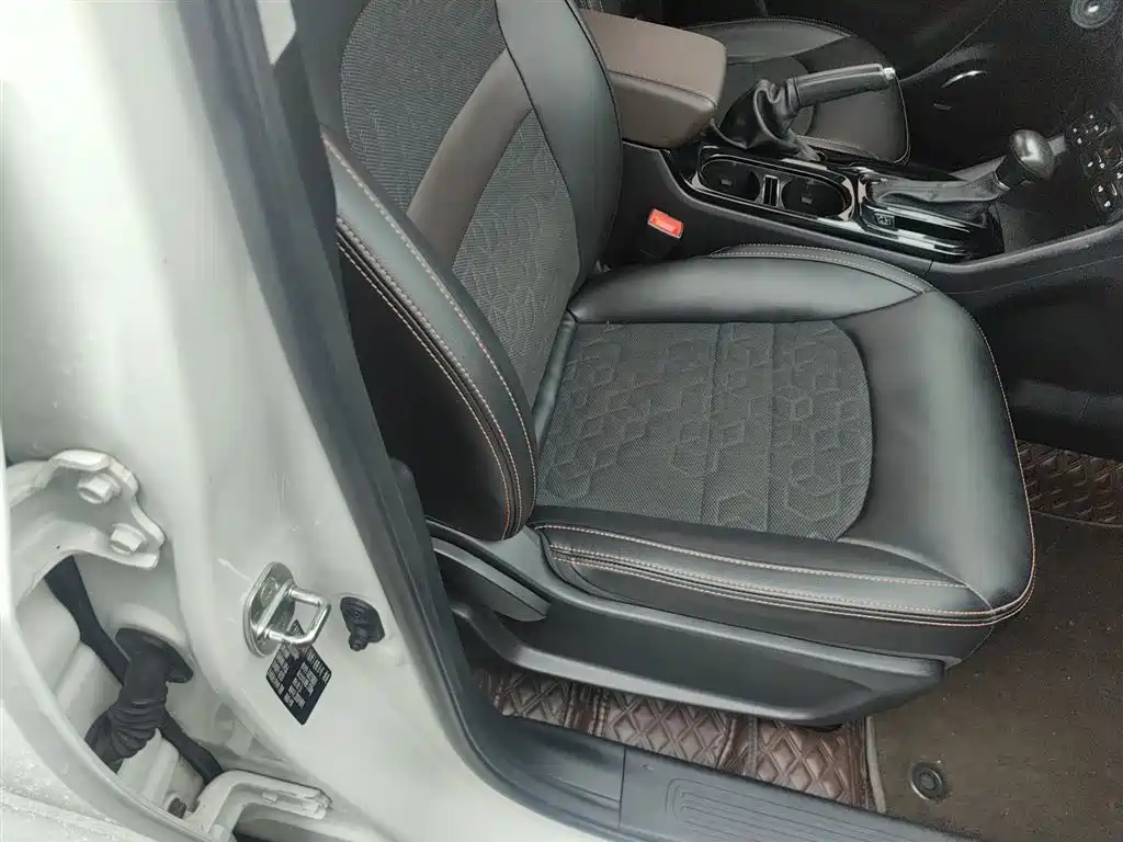 GAC Motor Trumpchi GS3 2018 — фото 25