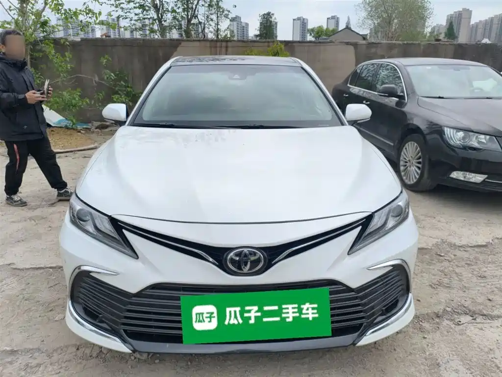 Toyota Camry 2022 — фото 3