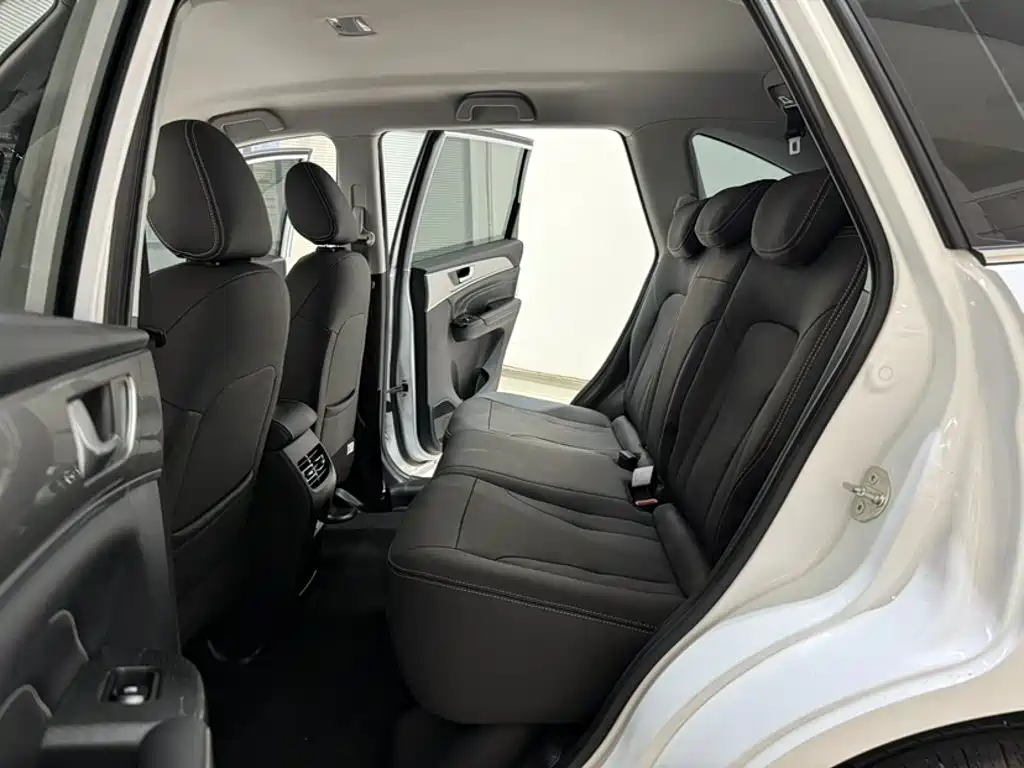 Haval M6 2023 — фото 24