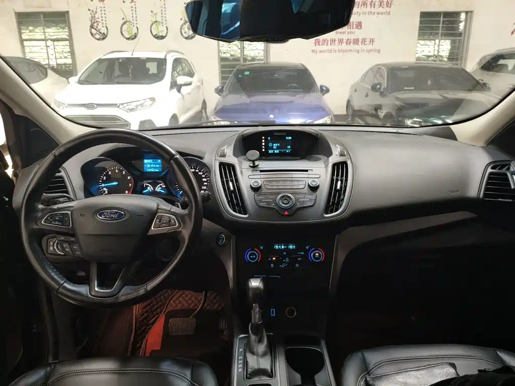 Ford Kuga 2016 — фото 10