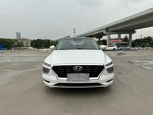 Hyundai Mistra 2022