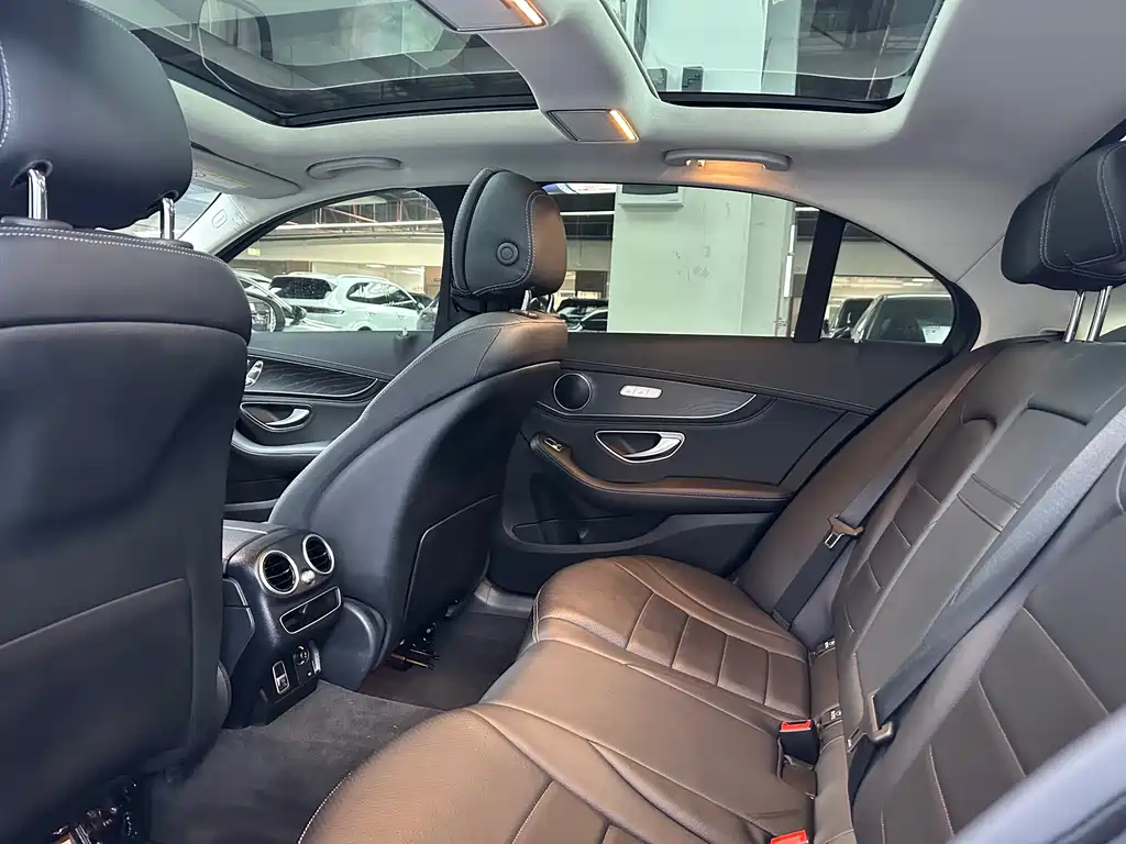 Mercedes-Benz C-Class 2019 — фото 9