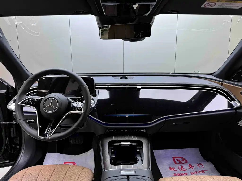 Mercedes-Benz E-Class 2025 — фото 13