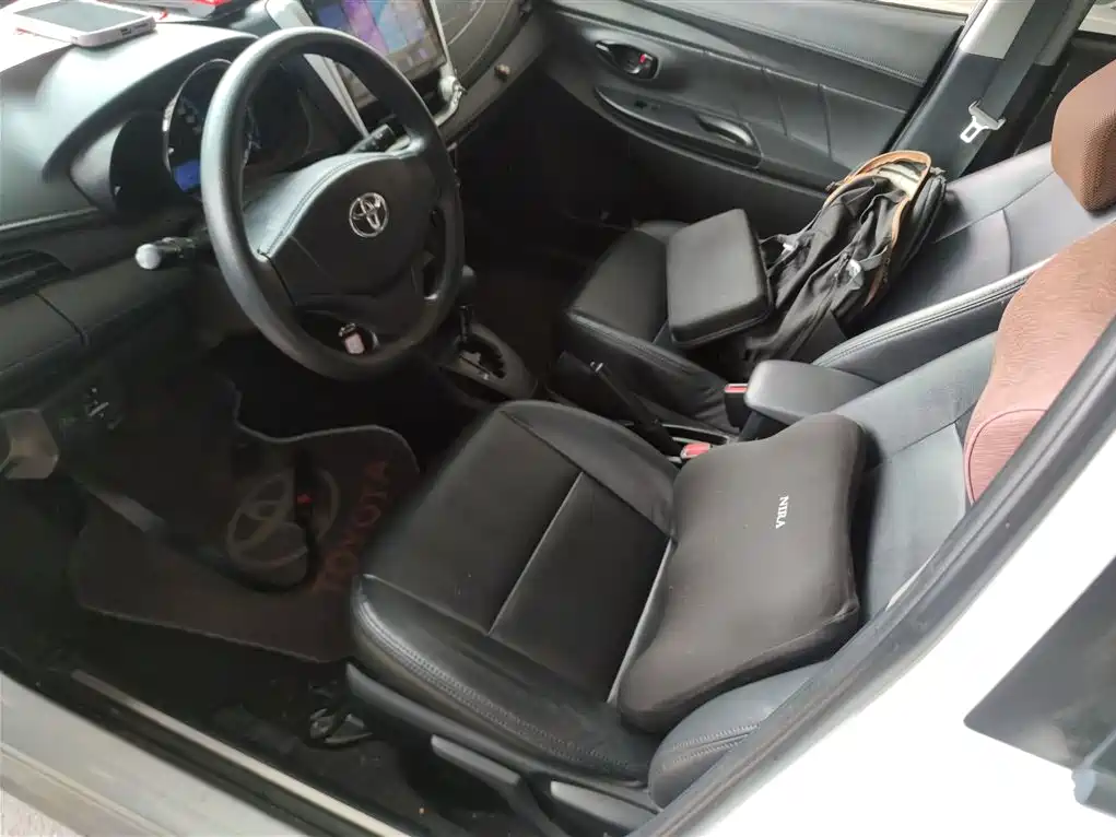 Toyota Yaris L 2019 — фото 15