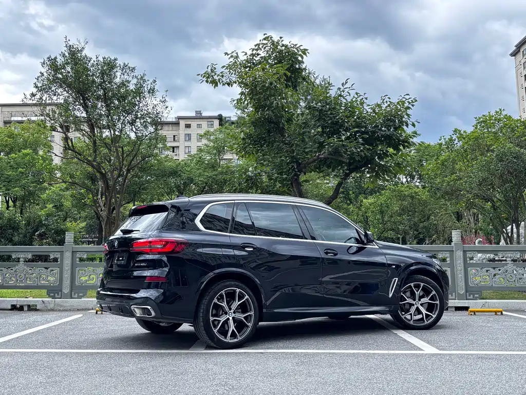 BMW X5 2023
