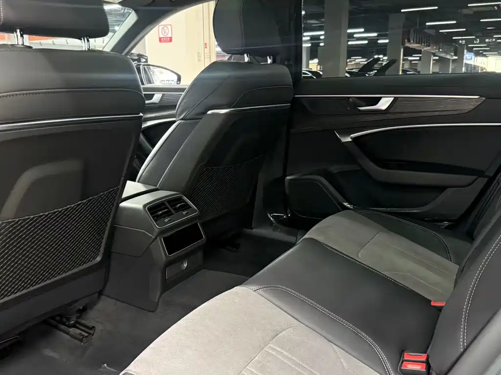 Audi A6L 2021