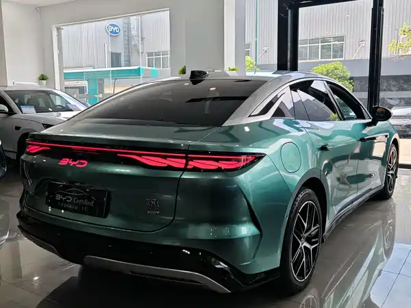 BYD Han L 2025