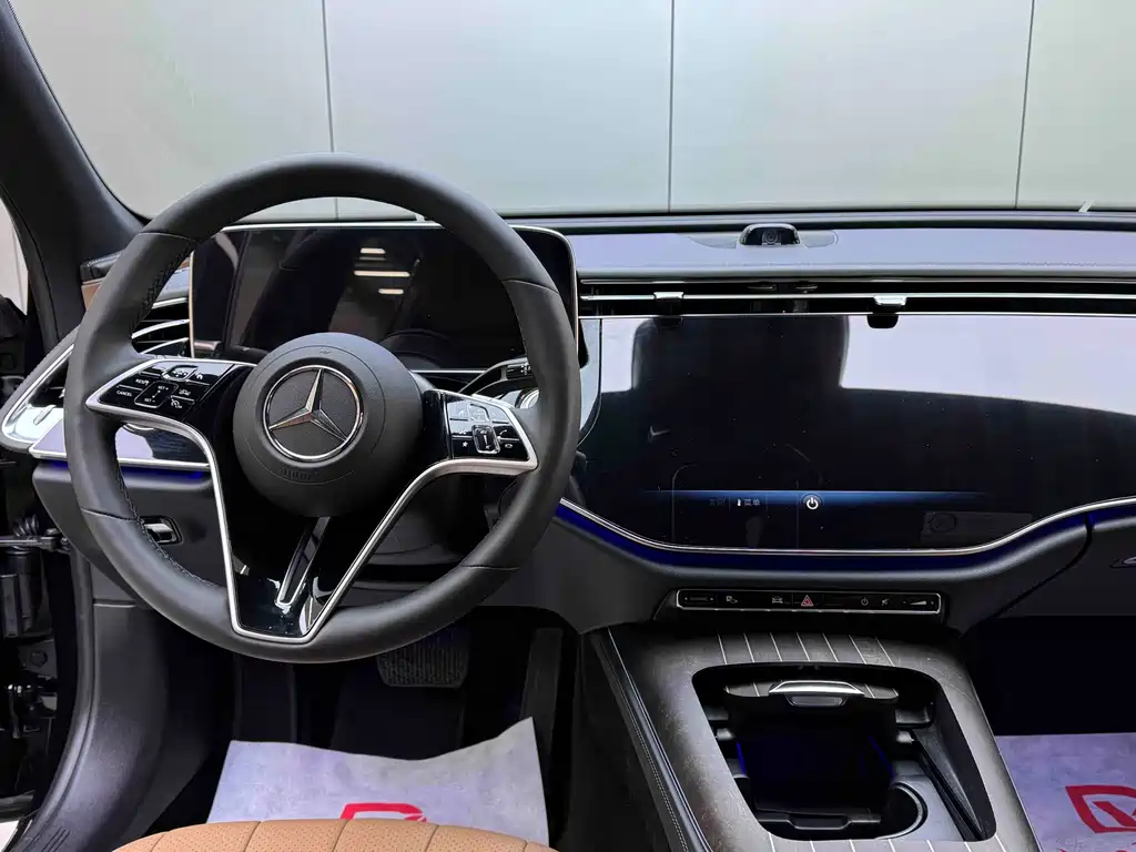 Mercedes-Benz E-Class 2025 — фото 14