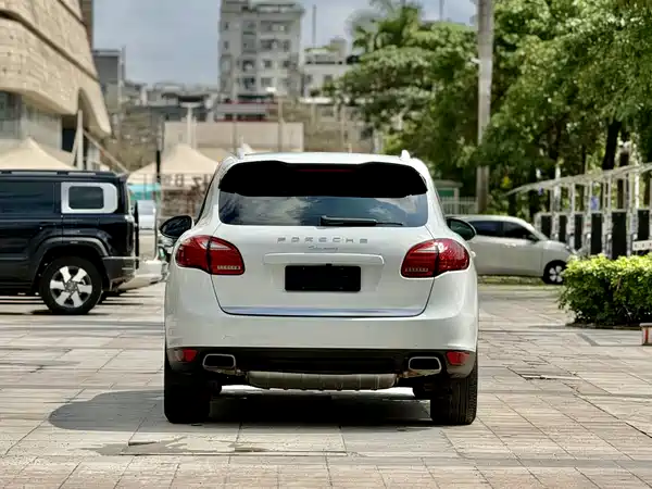 Porsche Cayenne 2011