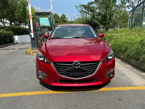 Mazda 3 Axela 2015