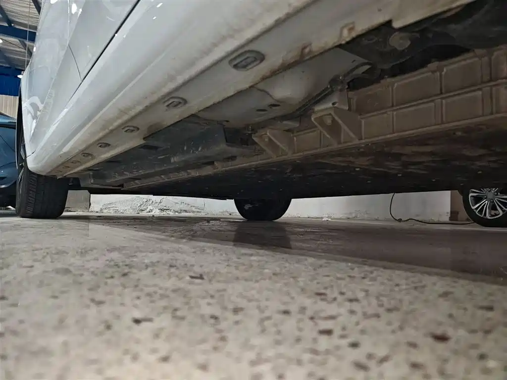 Roewe i6 MAX New Energy 2024 — фото 22