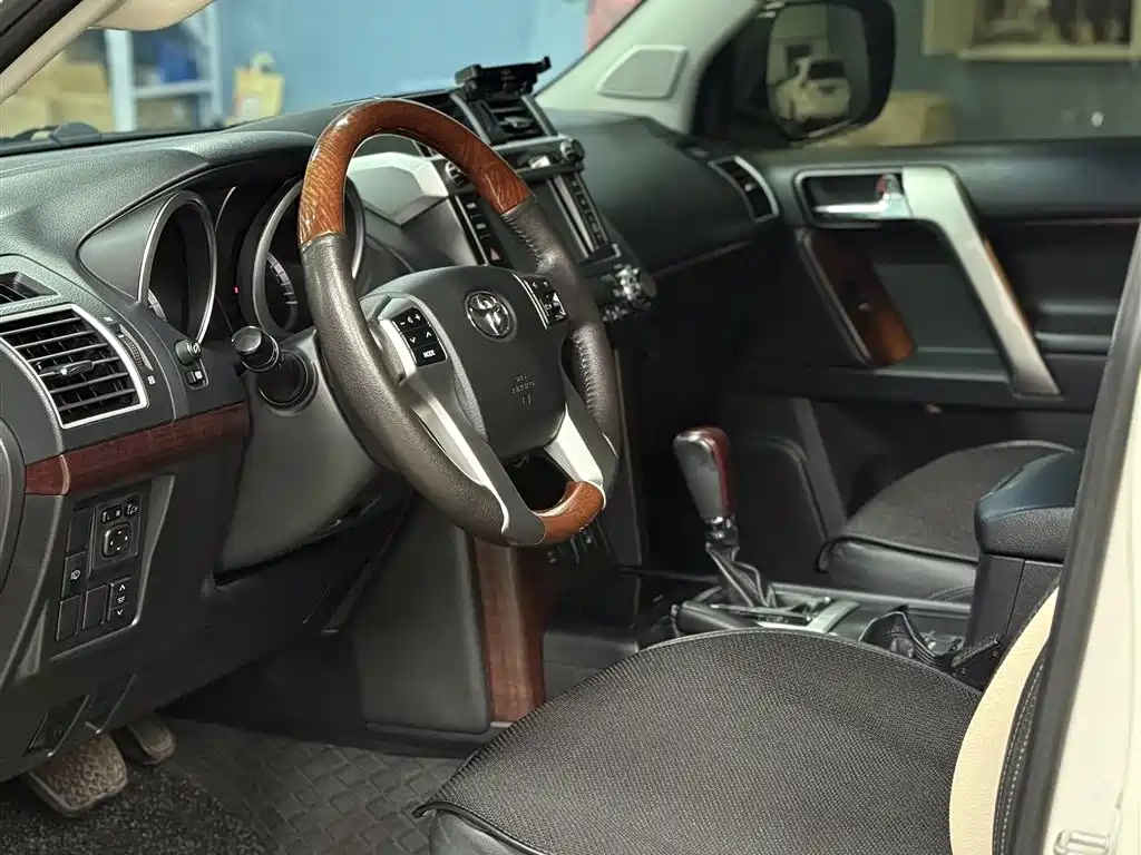 Toyota Prado 2017