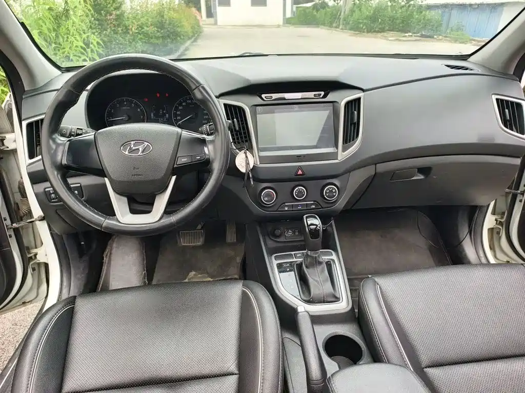 Hyundai ix25 2016 — фото 10