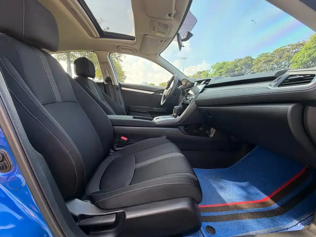 Honda Civic 2020 — фото 10