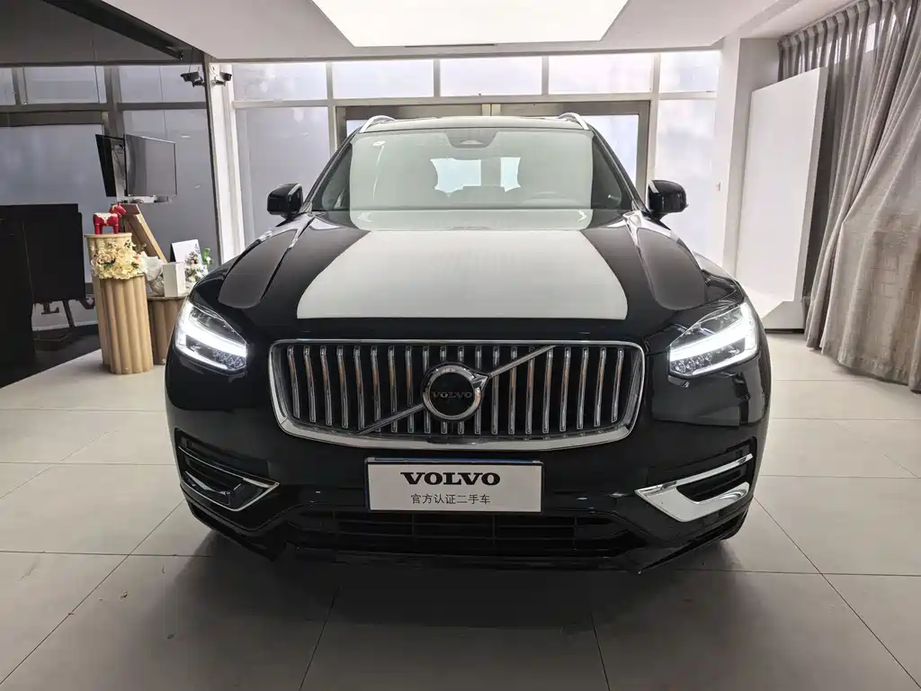 Volvo XC90 2025 — фото 2