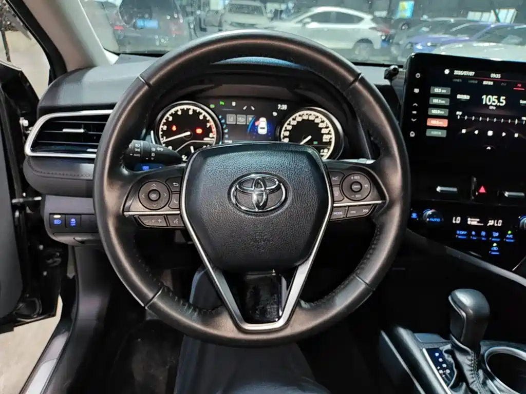 Toyota Camry 2023