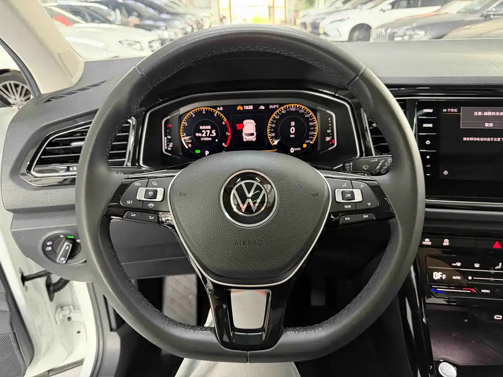 Volkswagen T-Roc 2022 — фото 11