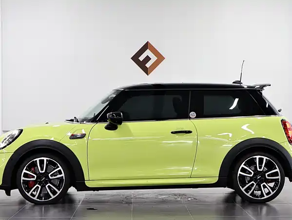 MINI JCW 2023