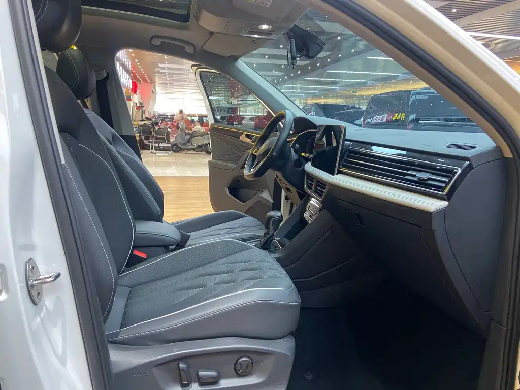 Volkswagen Tiguan L 2022
