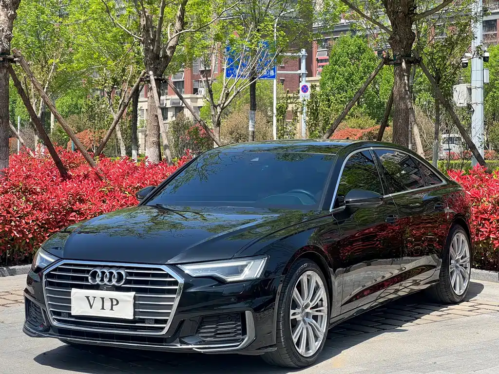 Audi A6L 2022 — фото 1