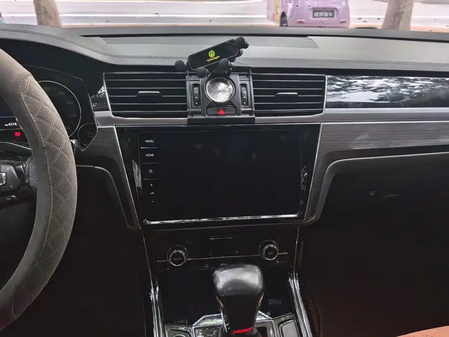 Volkswagen Phideon 2018 — фото 13
