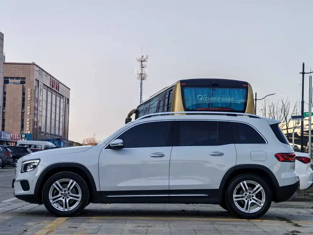Mercedes-Benz GLB 2020 — фото 19