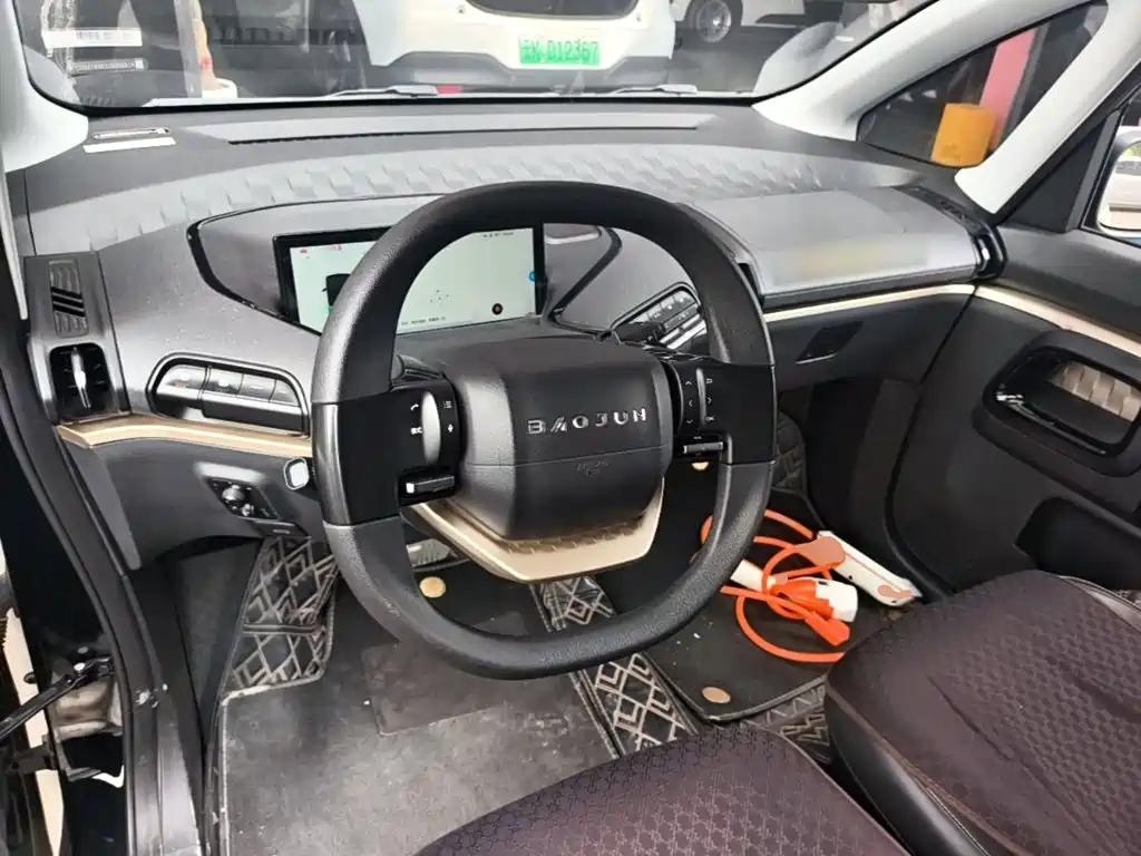 Baojun KiWi EV 2021 — фото 11