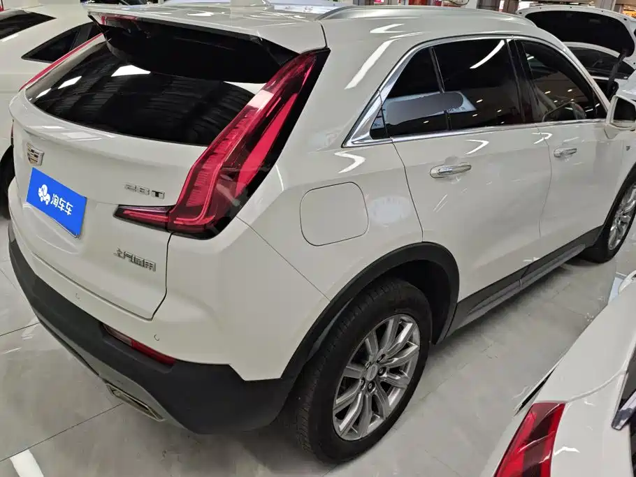 Cadillac XT4 2020 — фото 3