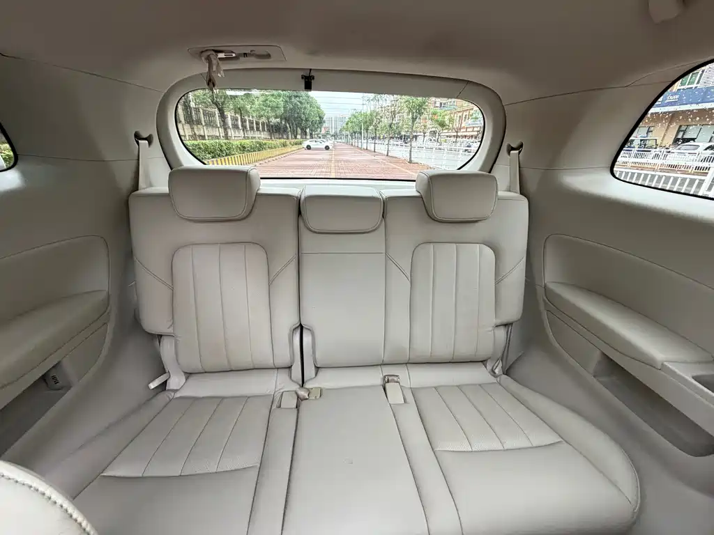 GAC Motor Trumpchi M8 2018 — фото 11