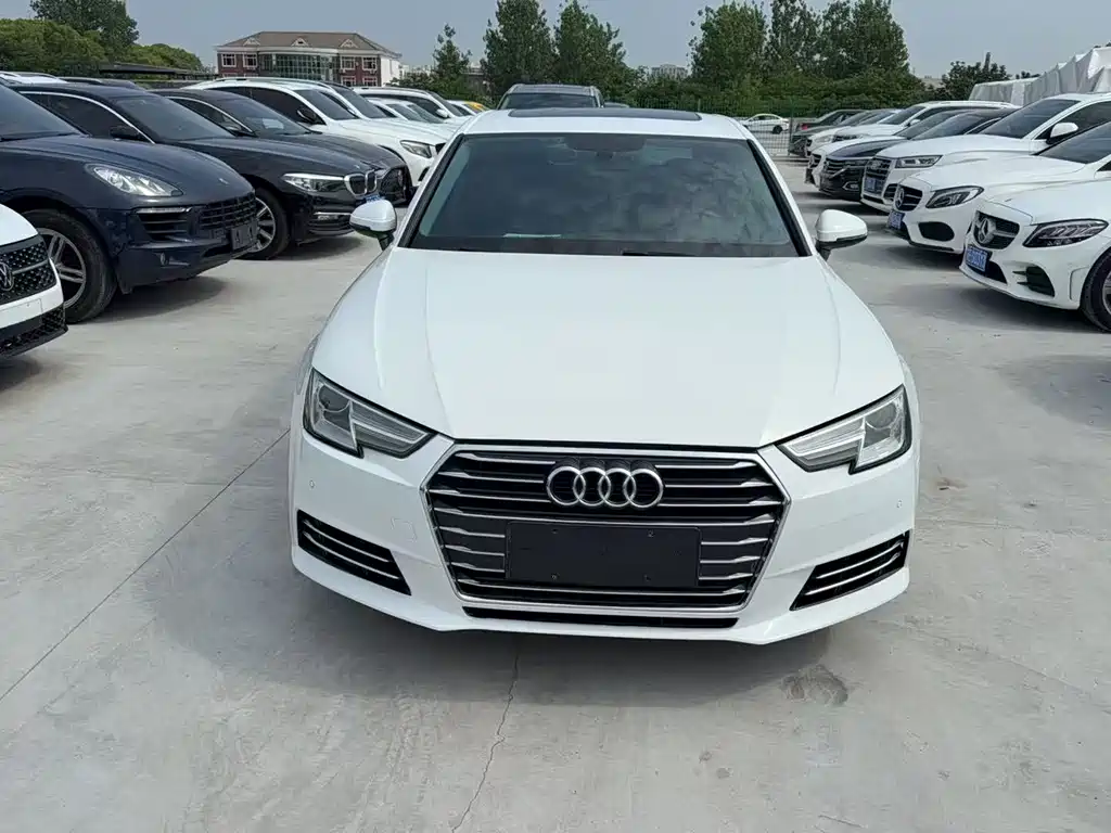 Audi A4L 2018