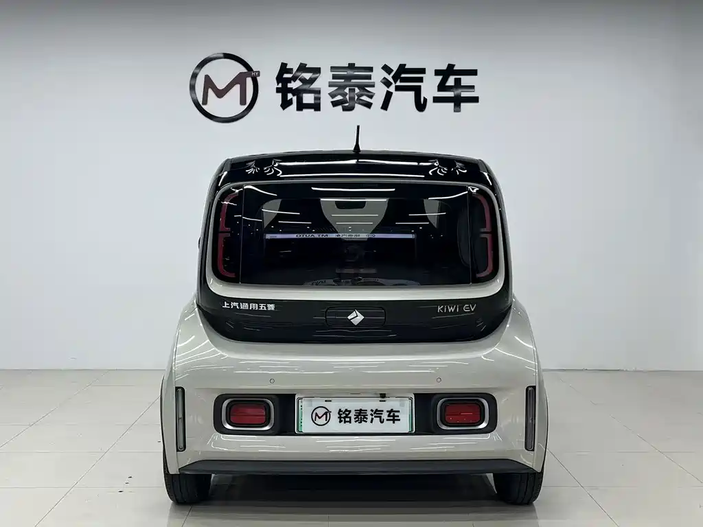 Baojun Kiwi EV 2022 — фото 10