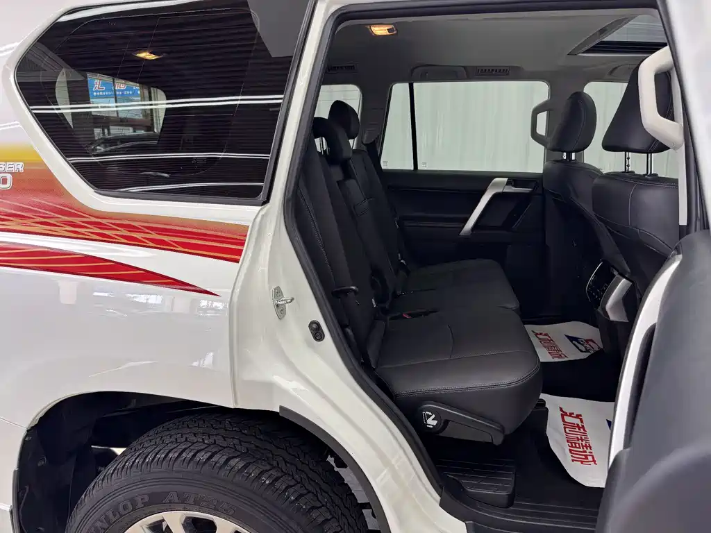 Toyota Prado 2019 — фото 16