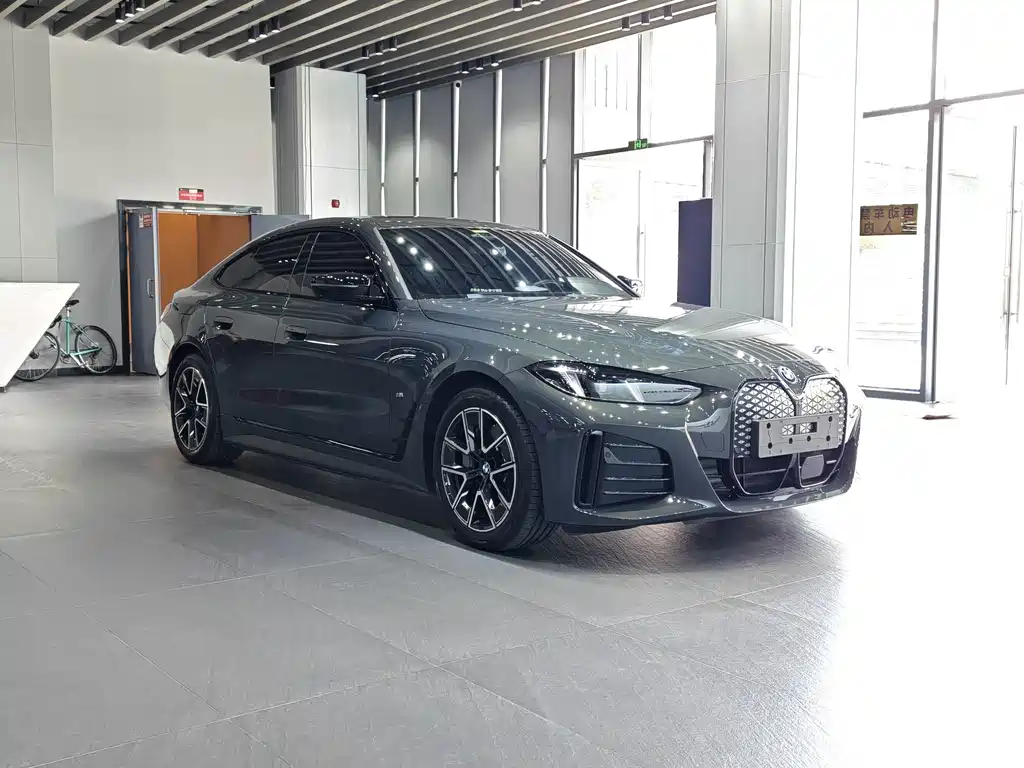 BMW i4 2024 — фото 3