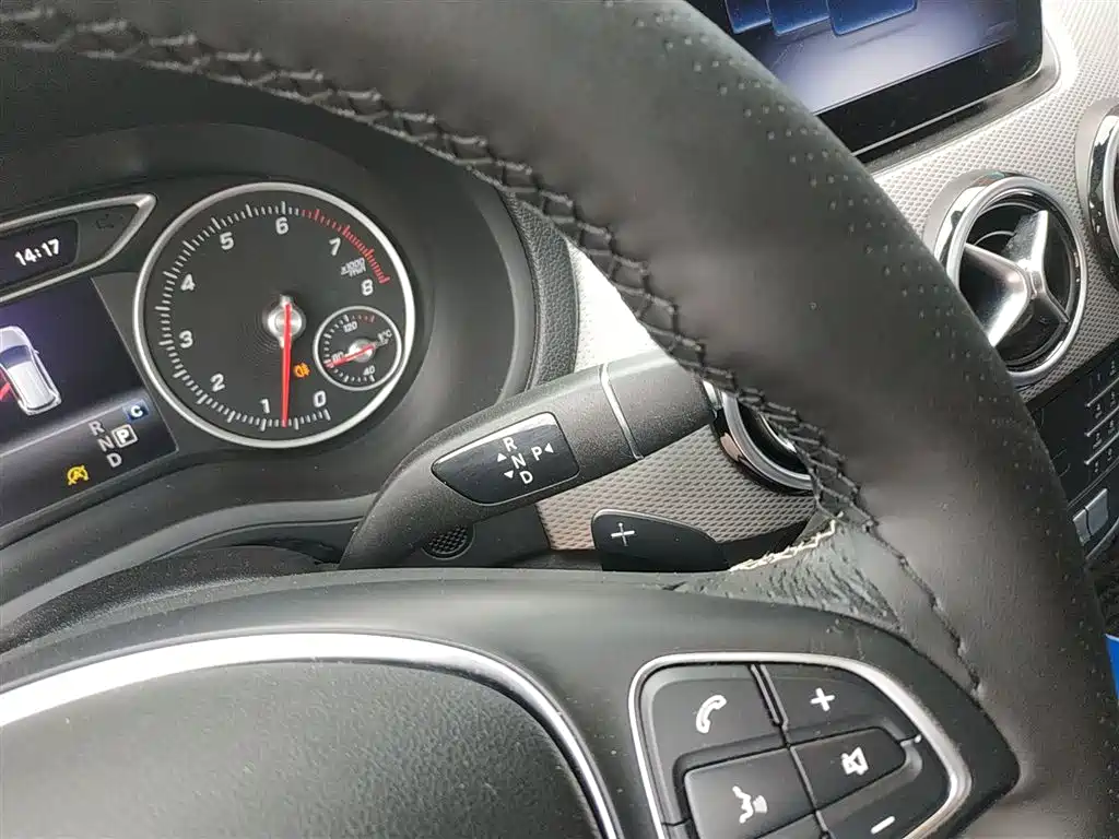 Mercedes-Benz B-Class 2018 — фото 14