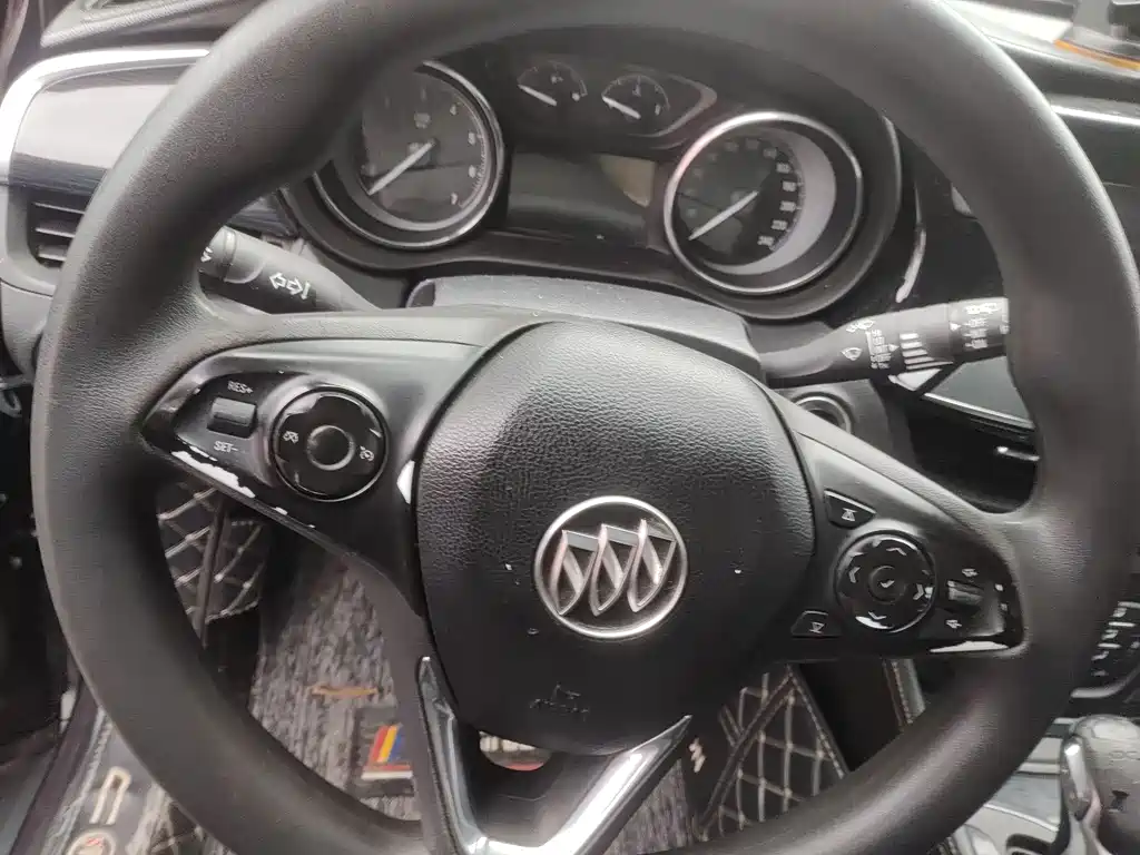 Buick Envision Plus 2016 — фото 9