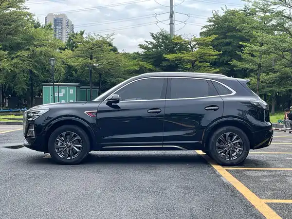Hongqi HS5 2023