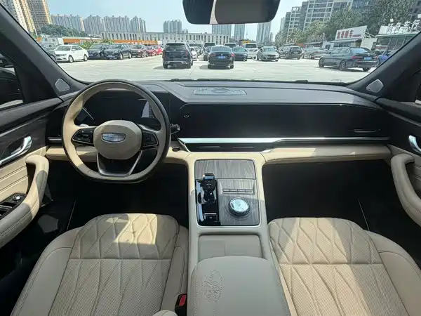Geely Xingyue L 2024