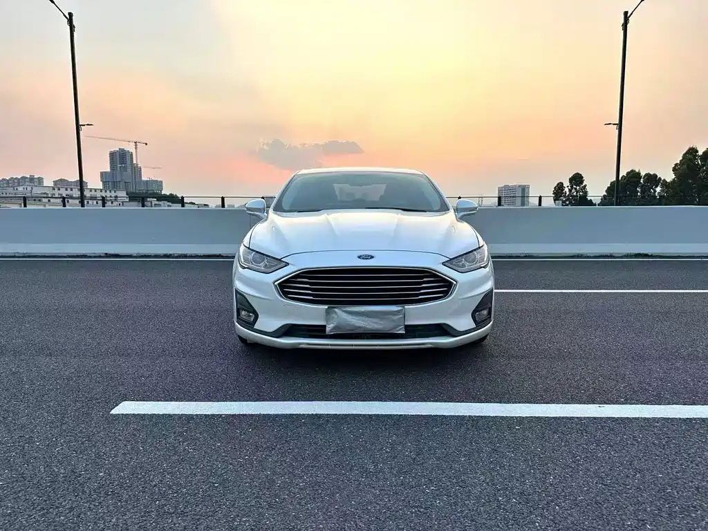 Ford Mondeo 2019 — фото 2
