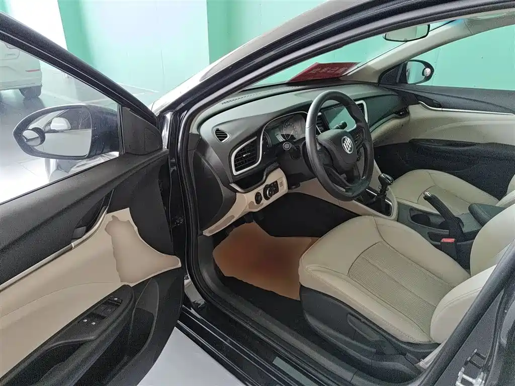 Buick Excelle 2017 — фото 16