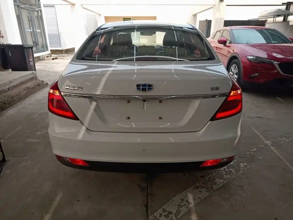 Geely Emgrand 2017