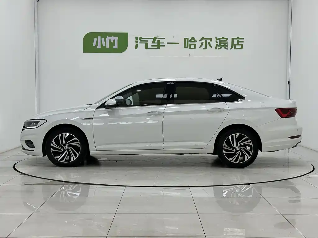 Volkswagen Sagitar 2022