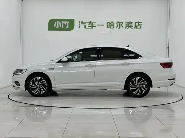 Volkswagen Sagitar 2022