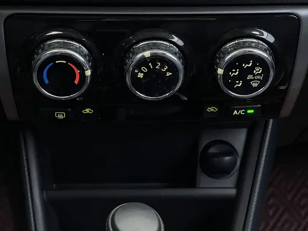Toyota Yaris L 2022 — фото 22