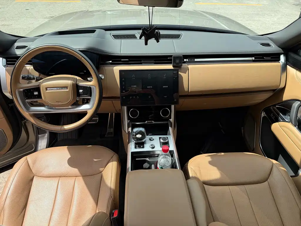 Land Rover Range Rover 2022 — фото 11