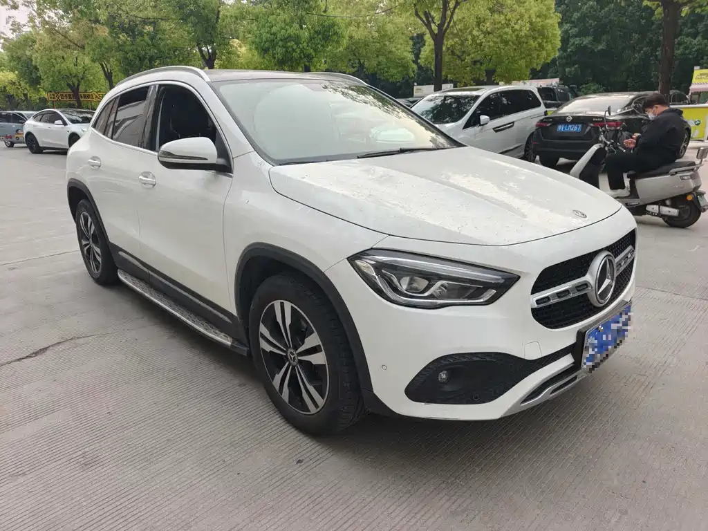 Mercedes-Benz GLA 2020