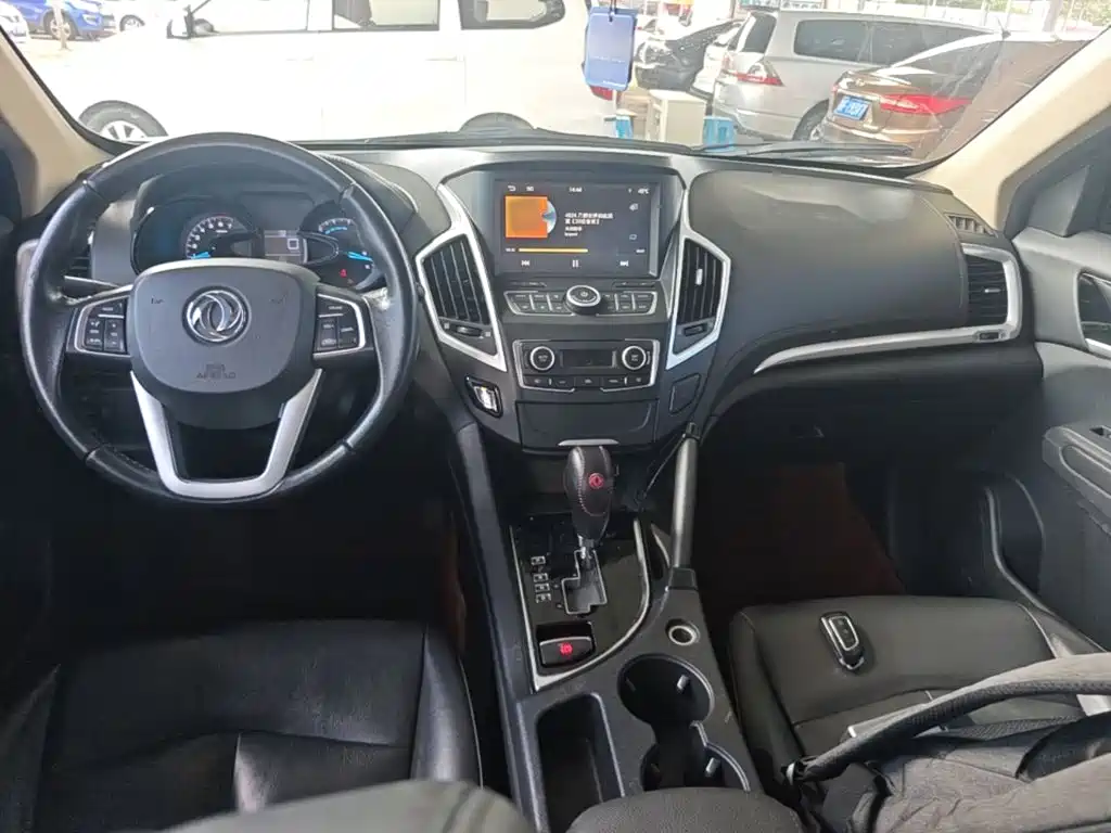 Dongfeng Fengshen AX7 2015 — фото 10