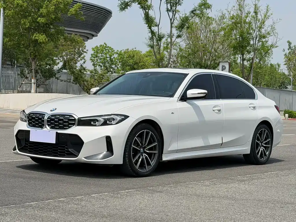 BMW 3 Series 2024
