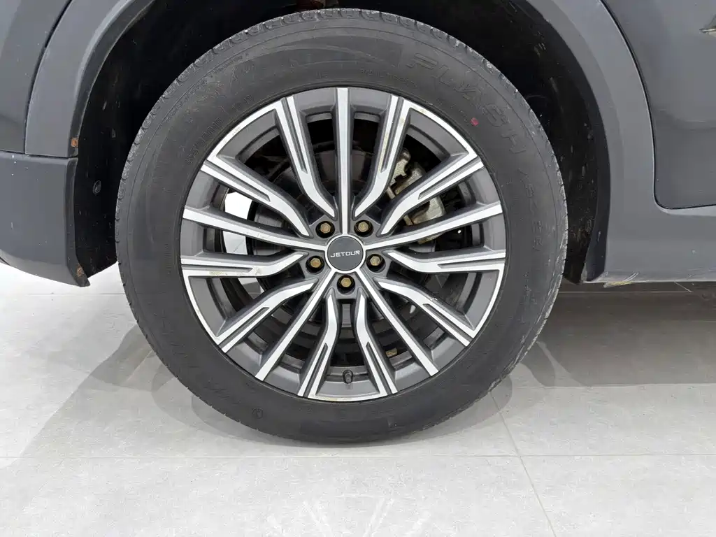 Jetour Jietu X70 PLUS 2023 — фото 18