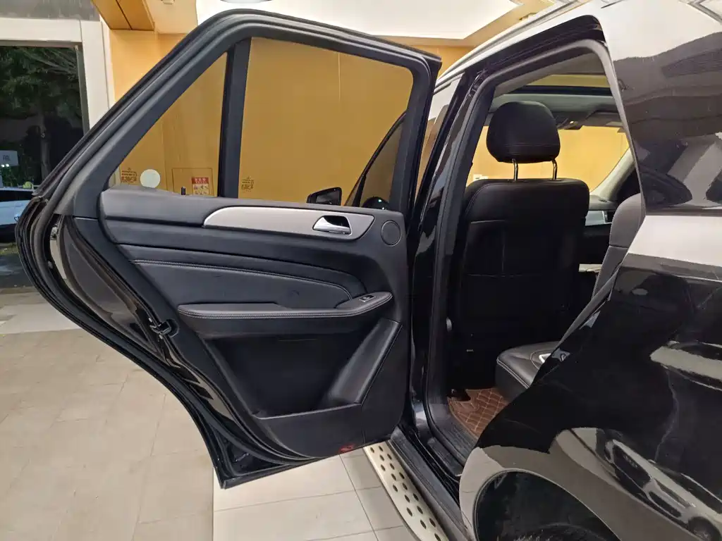 Mercedes-Benz M-Class 2015 — фото 20