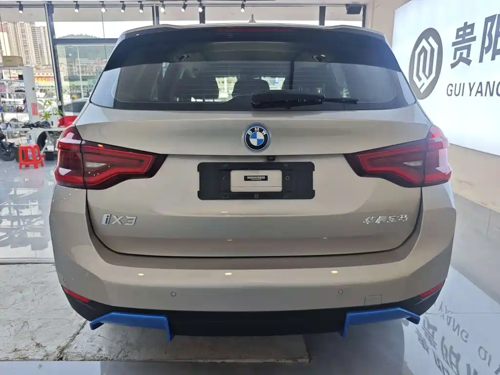 BMW iX3 2021 — фото 17